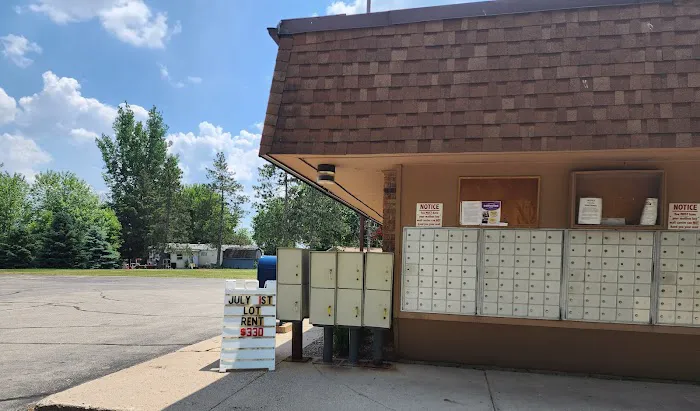 Colonial Manor Picture 9