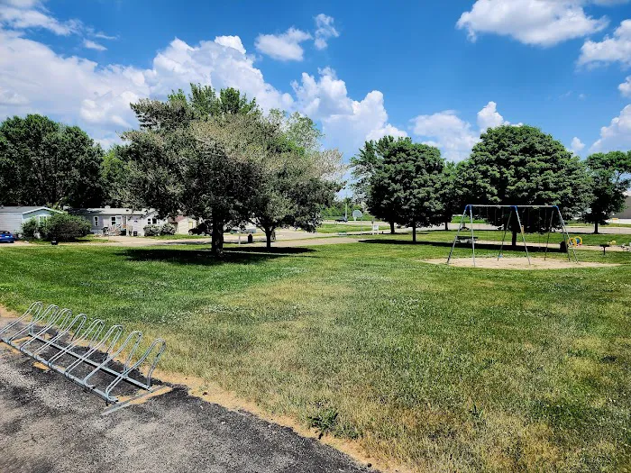 Colonial Manor Picture 5