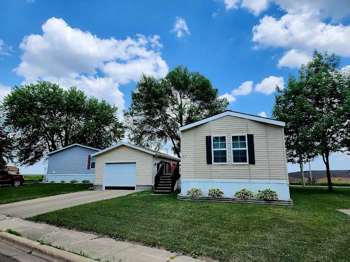 Colonial Manor Picture 4