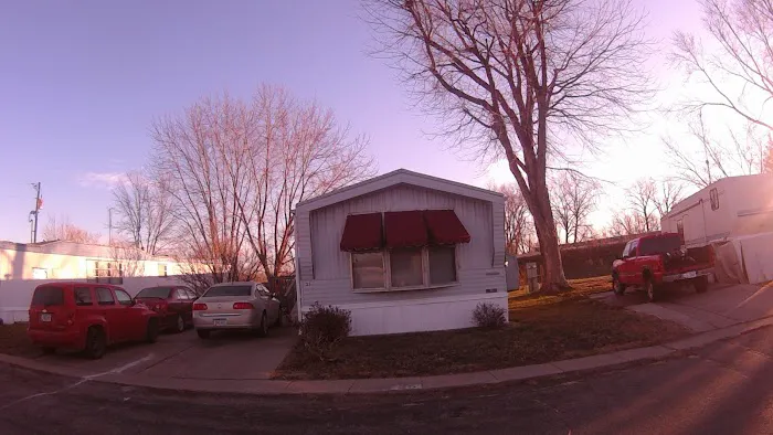 Golden Arrow Mobile Home Park Picture 7