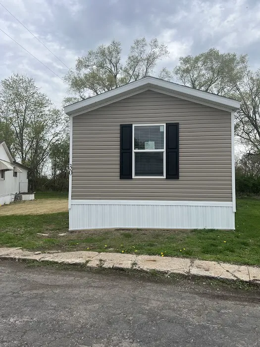 Golden Arrow Mobile Home Park Picture 3