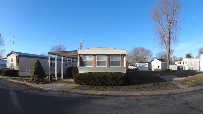 Golden Arrow Mobile Home Park Picture 9