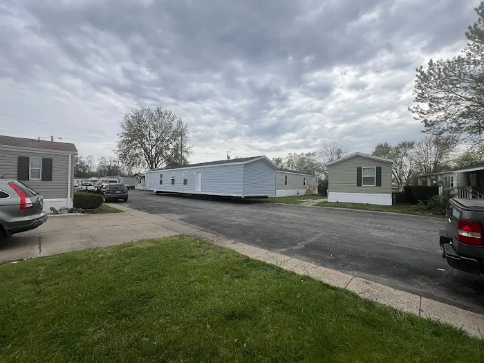 Golden Arrow Mobile Home Park Picture 5