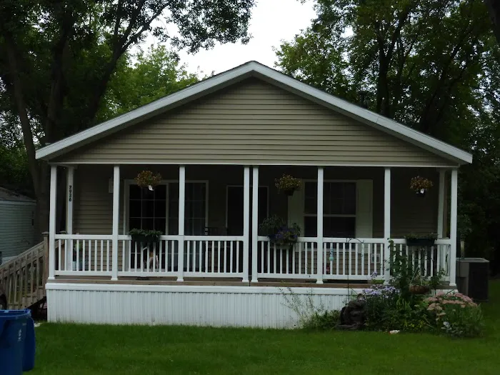 Skyline Village Manufactured Home Community Picture 3