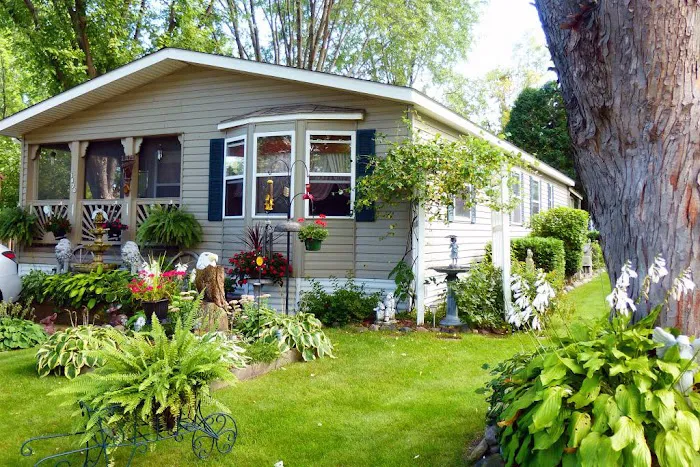 Emerald Hills Village Manufactured Home Community Picture 6