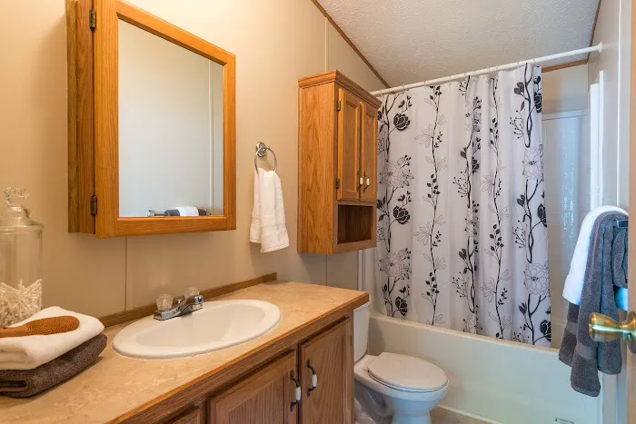 Queen Anne Courts Picture 3