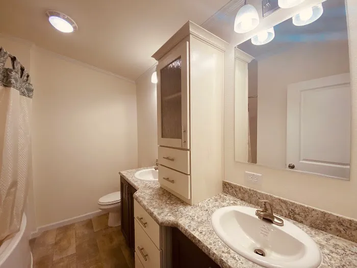 Hillcrest Estates Picture 10