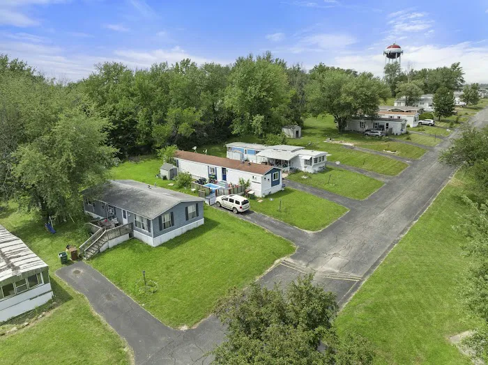 Holiday Terrace Mobile Home Community Picture 3