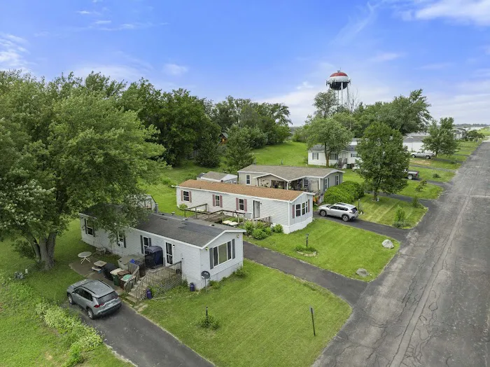 Holiday Terrace Mobile Home Community Picture 6