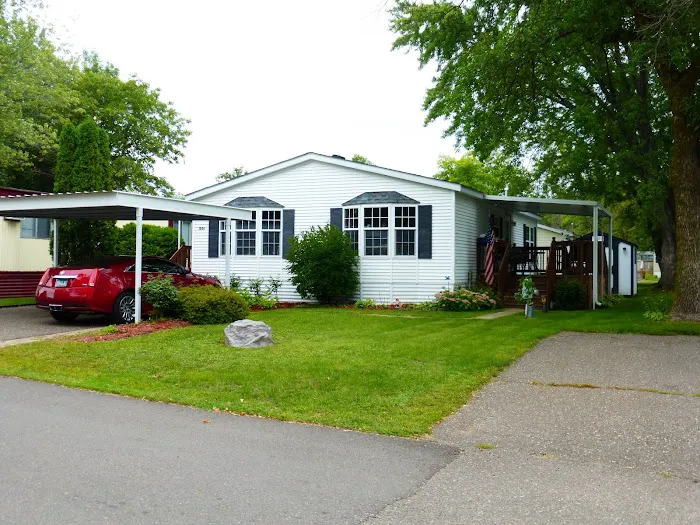 Beaver Lake Estates Manufactured Home Community Picture 3