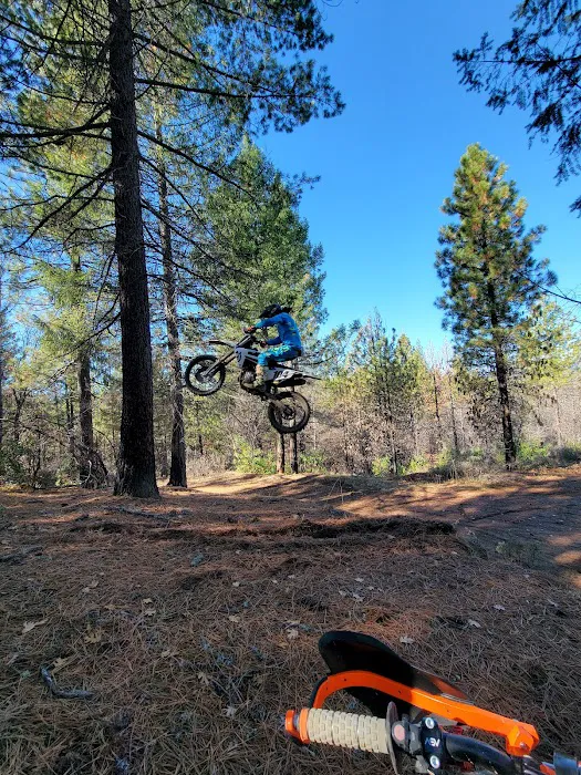 Middle Creek Campground Picture 1