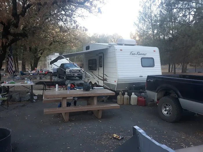 Middle Creek Campground Picture 5