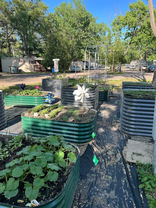 Woodlawn Terrace Cooperative Picture 2