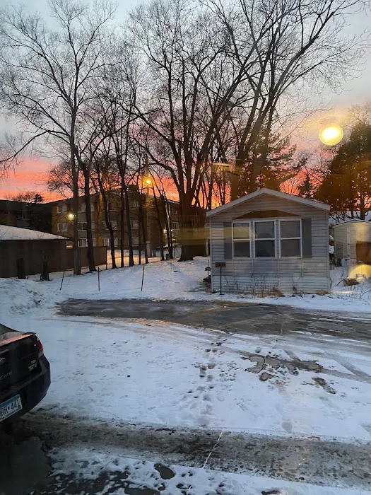 Woodlawn Terrace Cooperative Picture 8