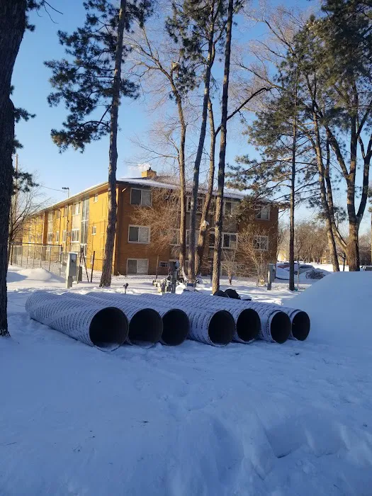 Woodlawn Terrace Cooperative Picture 9