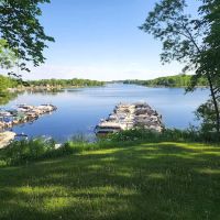 Whispering Bay Resort ico