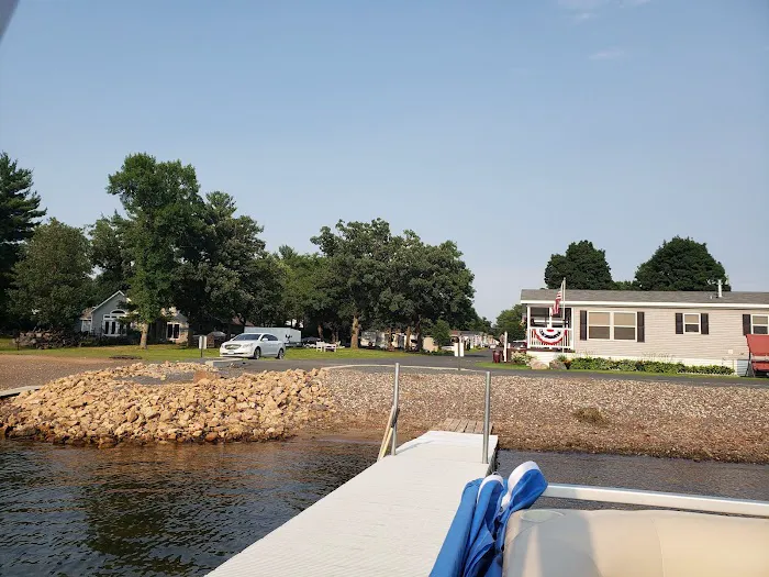 Lakeshore Terrace Manufactured Home Community Picture 1