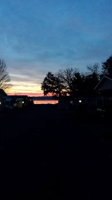 Lakeshore Terrace Manufactured Home Community Picture 4