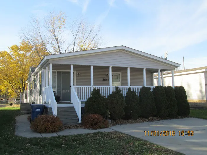 Colonial Village Picture 5