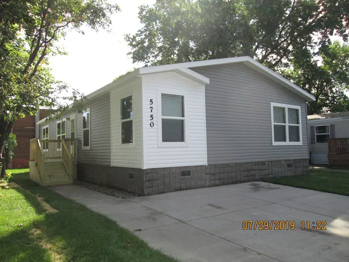 Colonial Village Picture 8