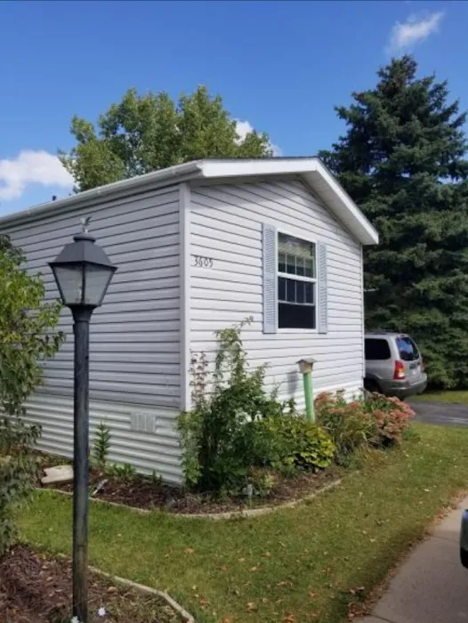 Restwood Terrace Mobile Home Picture 9