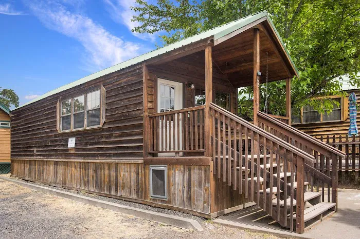 Mendocino Redwoods RV Resort Picture 8