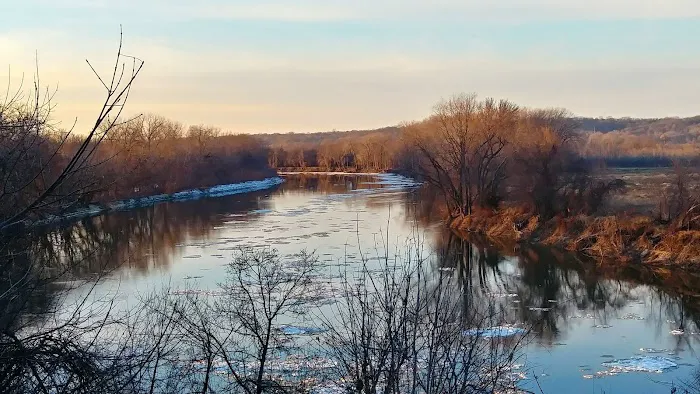 Wills Riverview Campground Picture 2