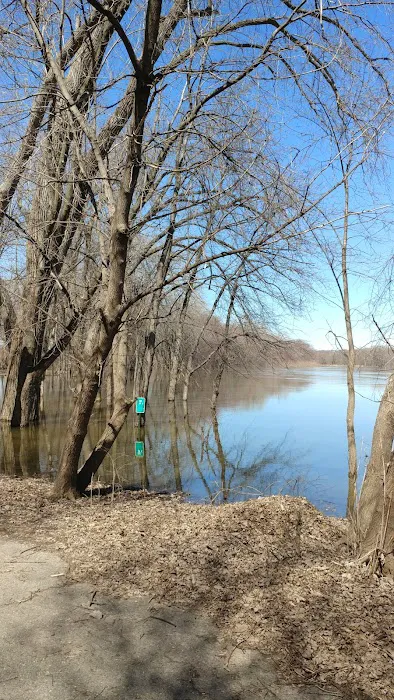 Wills Riverview Campground Picture 8