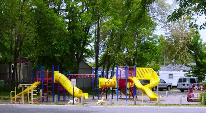 Riverview Terrace Mobile Home Park Picture 5