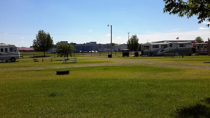 Turtle Lake RV Park Picture 9