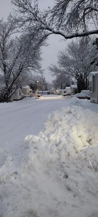 Greystone Mobile Home Park Picture 2