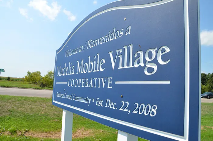 Madelia Mobile Village Picture 1