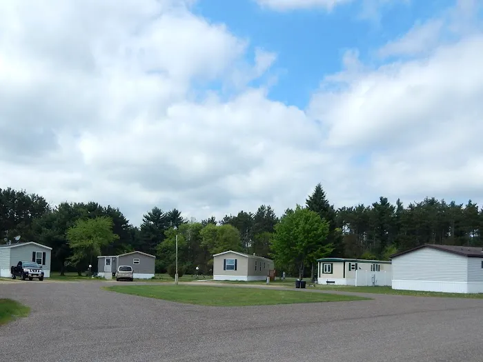 Cedar Falls Acres Picture 6
