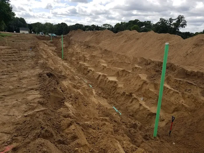 Pine Village Mobile Home Park Picture 4