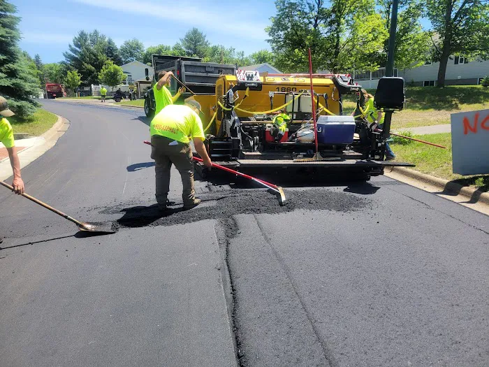 Pine Village Mobile Home Park Picture 8