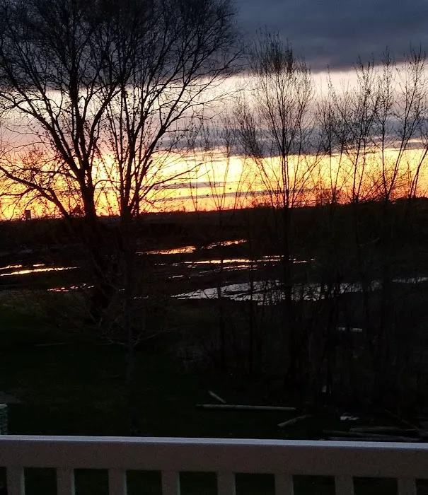 Riverbend Manufactured Home Park Picture 10