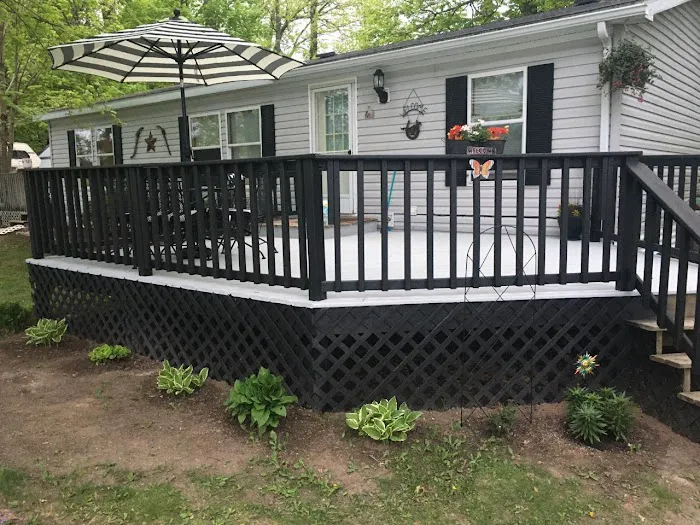 Pine Terrace Mobile Home Community Picture 4