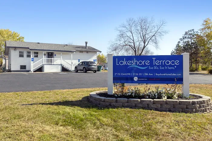 Lakeshore Terrace Manufactured Home Community Picture 4