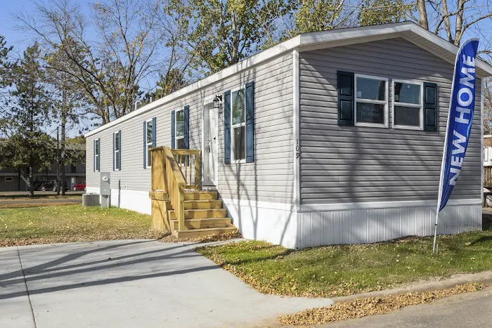 Lakeshore Terrace Manufactured Home Community Picture 8