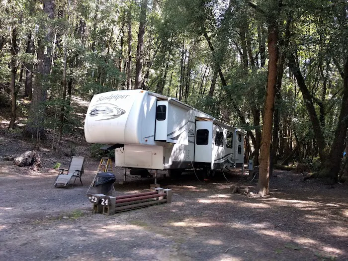 Creekside Cabins & Rv Resort Picture 10