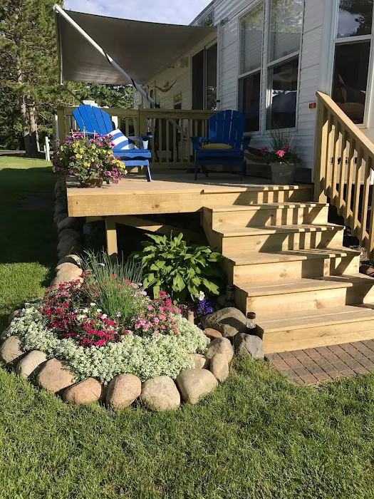 Lakeside Manor & RV Park Picture 3