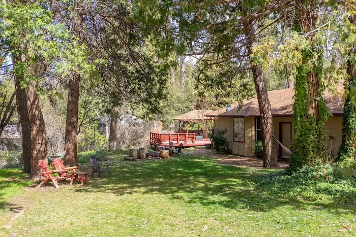 Creekside Cabin Picture 10