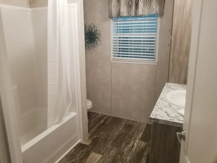 Fischer's Garden Mobile Park Picture 3