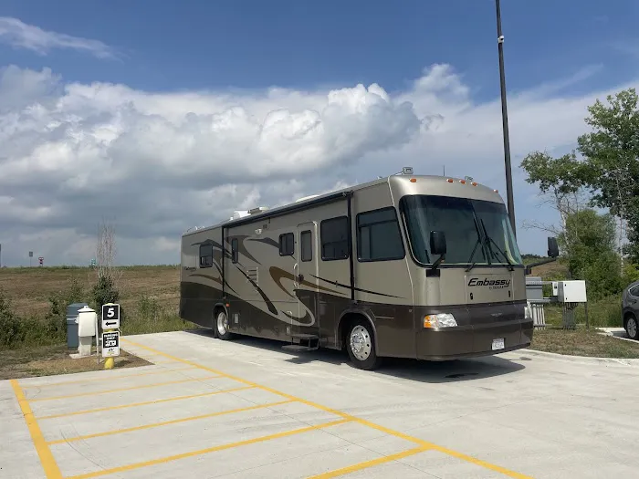 Love's RV Hookup Picture 9