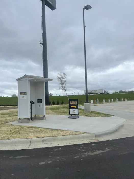 Love's RV Hookup Picture 7