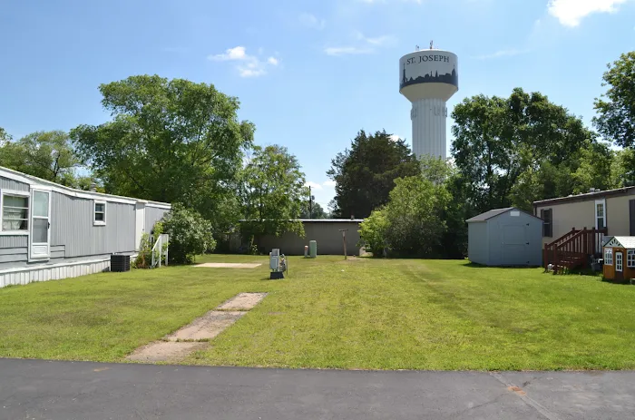 St Joseph Manufactured Home Community Picture 2