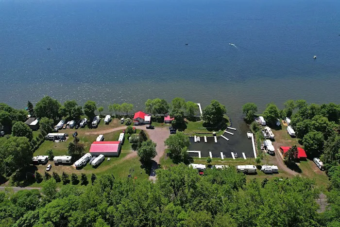 Doc's Harbor RV Picture 3