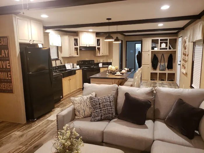 Suburban Mobile Home Park Picture 5