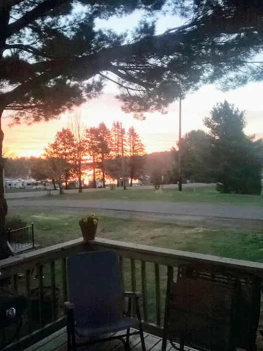 Sun Bay Mobile Home Park & Campground Picture 5