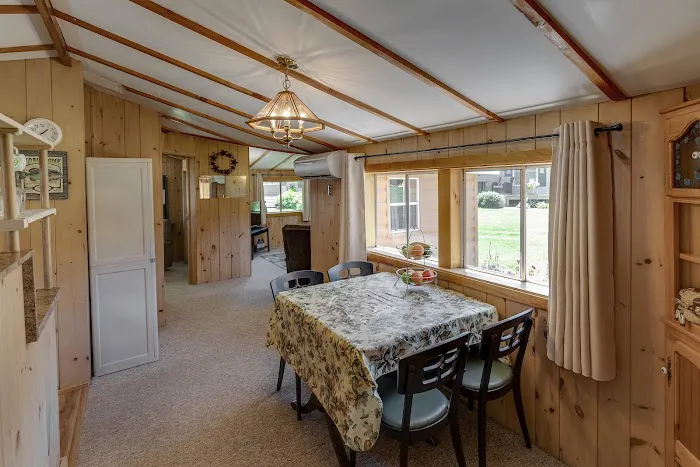 Loaf N Leisure Resort and RV Park Picture 3